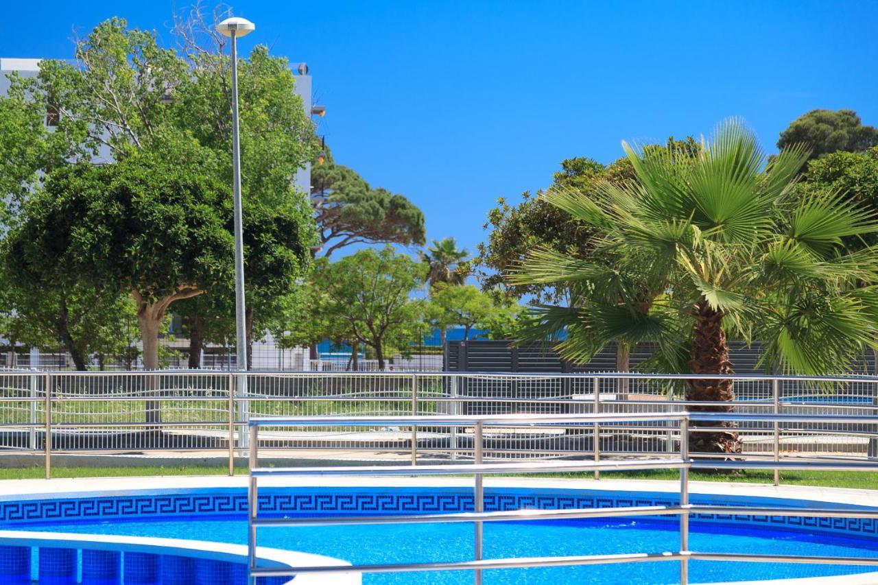 Uhc Mar Augusta Family Complex Cambrils Exterior foto